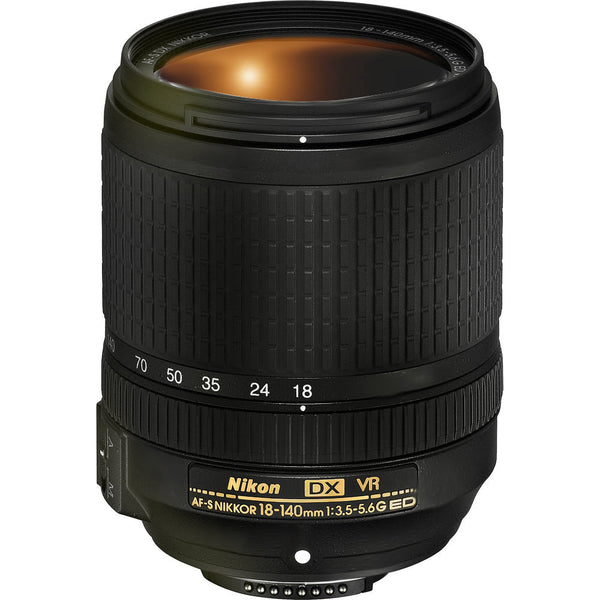 Nikon 18-140mm f/3.5-5.6G ED VR AF-S DX NIKKOR Zoom Lens + Deluxe Accessory Kit